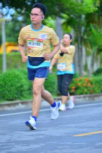 BIB: 3150
                            <button type="button" onclick="openModal(13153895)" class="btn btn-primary btn-sm float-right btn-popup" data-toggle="modal" data-target=".modal-high-quality">
                        <i class="fas fa-shopping-cart"></i> Add to Cart
                    </button>
                                            <button type="button" onclick="isThisMe(13153895, true)" class="btn btn-success btn-sm float-right btn-popup btn-isme hidden" data-toggle="tooltip" data-placement="bottom" title="นี่คือรูปของคุณใช่ไหม คลิกที่นี่เพื่อเอาเข้าอัลบั้ม">
                        <i class="fas fa-plus"></i> Add to album
                    </button>
                    <button type="button" onclick="isThisMe(13153895, false)" class="btn btn-warning btn-sm float-right btn-popup btn-isnotme hidden">
                        <i class="fas fa-ban"></i> Remove from album
                    </button>