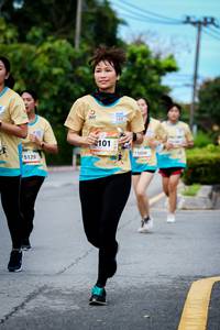 BIB: 101, 5129
                            <button type="button" onclick="openModal(13139514)" class="btn btn-primary btn-sm float-right btn-popup" data-toggle="modal" data-target=".modal-high-quality">
                        <i class="fas fa-shopping-cart"></i> Add to Cart
                    </button>
                                            <button type="button" onclick="isThisMe(13139514, true)" class="btn btn-success btn-sm float-right btn-popup btn-isme hidden" data-toggle="tooltip" data-placement="bottom" title="นี่คือรูปของคุณใช่ไหม คลิกที่นี่เพื่อเอาเข้าอัลบั้ม">
                        <i class="fas fa-plus"></i> Add to album
                    </button>
                    <button type="button" onclick="isThisMe(13139514, false)" class="btn btn-warning btn-sm float-right btn-popup btn-isnotme hidden">
                        <i class="fas fa-ban"></i> Remove from album
                    </button>