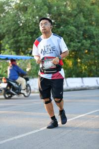 BIB: 648
                            <button type="button" onclick="openModal(6261487)" class="btn btn-primary btn-sm float-right btn-popup" data-toggle="modal" data-target=".modal-high-quality">
                        <i class="fas fa-shopping-cart"></i> Add to Cart
                    </button>
                                            <button type="button" onclick="isThisMe(6261487, true)" class="btn btn-success btn-sm float-right btn-popup btn-isme hidden" data-toggle="tooltip" data-placement="bottom" title="นี่คือรูปของคุณใช่ไหม คลิกที่นี่เพื่อเอาเข้าอัลบั้ม">
                        <i class="fas fa-plus"></i> Add to album
                    </button>
                    <button type="button" onclick="isThisMe(6261487, false)" class="btn btn-warning btn-sm float-right btn-popup btn-isnotme hidden">
                        <i class="fas fa-ban"></i> Remove from album
                    </button>