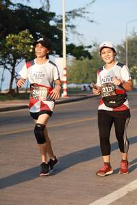 BIB: 2407, 212
                            <button type="button" onclick="openModal(6276830)" class="btn btn-primary btn-sm float-right btn-popup" data-toggle="modal" data-target=".modal-high-quality">
                        <i class="fas fa-shopping-cart"></i> Add to Cart
                    </button>
                                            <button type="button" onclick="isThisMe(6276830, true)" class="btn btn-success btn-sm float-right btn-popup btn-isme hidden" data-toggle="tooltip" data-placement="bottom" title="นี่คือรูปของคุณใช่ไหม คลิกที่นี่เพื่อเอาเข้าอัลบั้ม">
                        <i class="fas fa-plus"></i> Add to album
                    </button>
                    <button type="button" onclick="isThisMe(6276830, false)" class="btn btn-warning btn-sm float-right btn-popup btn-isnotme hidden">
                        <i class="fas fa-ban"></i> Remove from album
                    </button>