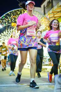 BIB: 18339, 16215
                            <button type="button" onclick="openModal(24694542)" class="btn btn-primary btn-sm float-right btn-popup" data-toggle="modal" data-target=".modal-high-quality">
                        <i class="fas fa-shopping-cart"></i> Add to Cart
                    </button>
                                            <button type="button" onclick="isThisMe(24694542, true)" class="btn btn-success btn-sm float-right btn-popup btn-isme hidden" data-toggle="tooltip" data-placement="bottom" title="นี่คือรูปของคุณใช่ไหม คลิกที่นี่เพื่อเอาเข้าอัลบั้ม">
                        <i class="fas fa-plus"></i> Add to album
                    </button>
                    <button type="button" onclick="isThisMe(24694542, false)" class="btn btn-warning btn-sm float-right btn-popup btn-isnotme hidden">
                        <i class="fas fa-ban"></i> Remove from album
                    </button>