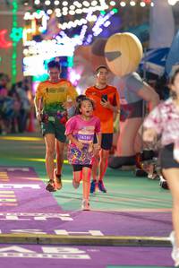 BIB: 16100
                            <button type="button" onclick="openModal(24680262)" class="btn btn-primary btn-sm float-right btn-popup" data-toggle="modal" data-target=".modal-high-quality">
                        <i class="fas fa-shopping-cart"></i> Add to Cart
                    </button>
                                            <button type="button" onclick="isThisMe(24680262, true)" class="btn btn-success btn-sm float-right btn-popup btn-isme hidden" data-toggle="tooltip" data-placement="bottom" title="นี่คือรูปของคุณใช่ไหม คลิกที่นี่เพื่อเอาเข้าอัลบั้ม">
                        <i class="fas fa-plus"></i> Add to album
                    </button>
                    <button type="button" onclick="isThisMe(24680262, false)" class="btn btn-warning btn-sm float-right btn-popup btn-isnotme hidden">
                        <i class="fas fa-ban"></i> Remove from album
                    </button>