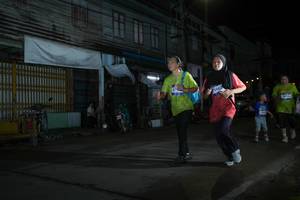 BIB: 3665
                            <button type="button" onclick="openModal(26219309)" class="btn btn-primary btn-sm float-right btn-popup" data-toggle="modal" data-target=".modal-high-quality">
                        <i class="fas fa-shopping-cart"></i> Add to Cart
                    </button>
                                            <button type="button" onclick="isThisMe(26219309, true)" class="btn btn-success btn-sm float-right btn-popup btn-isme hidden" data-toggle="tooltip" data-placement="bottom" title="นี่คือรูปของคุณใช่ไหม คลิกที่นี่เพื่อเอาเข้าอัลบั้ม">
                        <i class="fas fa-plus"></i> Add to album
                    </button>
                    <button type="button" onclick="isThisMe(26219309, false)" class="btn btn-warning btn-sm float-right btn-popup btn-isnotme hidden">
                        <i class="fas fa-ban"></i> Remove from album
                    </button>