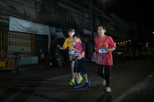 BIB: 3676, 3433
                            <button type="button" onclick="openModal(26217630)" class="btn btn-primary btn-sm float-right btn-popup" data-toggle="modal" data-target=".modal-high-quality">
                        <i class="fas fa-shopping-cart"></i> Add to Cart
                    </button>
                                            <button type="button" onclick="isThisMe(26217630, true)" class="btn btn-success btn-sm float-right btn-popup btn-isme hidden" data-toggle="tooltip" data-placement="bottom" title="นี่คือรูปของคุณใช่ไหม คลิกที่นี่เพื่อเอาเข้าอัลบั้ม">
                        <i class="fas fa-plus"></i> Add to album
                    </button>
                    <button type="button" onclick="isThisMe(26217630, false)" class="btn btn-warning btn-sm float-right btn-popup btn-isnotme hidden">
                        <i class="fas fa-ban"></i> Remove from album
                    </button>