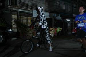 BIB: 4394
                            <button type="button" onclick="openModal(26219265)" class="btn btn-primary btn-sm float-right btn-popup" data-toggle="modal" data-target=".modal-high-quality">
                        <i class="fas fa-shopping-cart"></i> Add to Cart
                    </button>
                                            <button type="button" onclick="isThisMe(26219265, true)" class="btn btn-success btn-sm float-right btn-popup btn-isme hidden" data-toggle="tooltip" data-placement="bottom" title="นี่คือรูปของคุณใช่ไหม คลิกที่นี่เพื่อเอาเข้าอัลบั้ม">
                        <i class="fas fa-plus"></i> Add to album
                    </button>
                    <button type="button" onclick="isThisMe(26219265, false)" class="btn btn-warning btn-sm float-right btn-popup btn-isnotme hidden">
                        <i class="fas fa-ban"></i> Remove from album
                    </button>