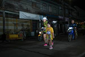 BIB: 3058
                            <button type="button" onclick="openModal(26219305)" class="btn btn-primary btn-sm float-right btn-popup" data-toggle="modal" data-target=".modal-high-quality">
                        <i class="fas fa-shopping-cart"></i> Add to Cart
                    </button>
                                            <button type="button" onclick="isThisMe(26219305, true)" class="btn btn-success btn-sm float-right btn-popup btn-isme hidden" data-toggle="tooltip" data-placement="bottom" title="นี่คือรูปของคุณใช่ไหม คลิกที่นี่เพื่อเอาเข้าอัลบั้ม">
                        <i class="fas fa-plus"></i> Add to album
                    </button>
                    <button type="button" onclick="isThisMe(26219305, false)" class="btn btn-warning btn-sm float-right btn-popup btn-isnotme hidden">
                        <i class="fas fa-ban"></i> Remove from album
                    </button>