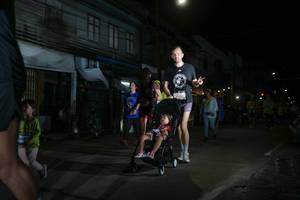 BIB: 690, 147
                            <button type="button" onclick="openModal(26218702)" class="btn btn-primary btn-sm float-right btn-popup" data-toggle="modal" data-target=".modal-high-quality">
                        <i class="fas fa-shopping-cart"></i> Add to Cart
                    </button>
                                            <button type="button" onclick="isThisMe(26218702, true)" class="btn btn-success btn-sm float-right btn-popup btn-isme hidden" data-toggle="tooltip" data-placement="bottom" title="นี่คือรูปของคุณใช่ไหม คลิกที่นี่เพื่อเอาเข้าอัลบั้ม">
                        <i class="fas fa-plus"></i> Add to album
                    </button>
                    <button type="button" onclick="isThisMe(26218702, false)" class="btn btn-warning btn-sm float-right btn-popup btn-isnotme hidden">
                        <i class="fas fa-ban"></i> Remove from album
                    </button>