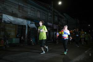 BIB: 424
                            <button type="button" onclick="openModal(26217492)" class="btn btn-primary btn-sm float-right btn-popup" data-toggle="modal" data-target=".modal-high-quality">
                        <i class="fas fa-shopping-cart"></i> Add to Cart
                    </button>
                                            <button type="button" onclick="isThisMe(26217492, true)" class="btn btn-success btn-sm float-right btn-popup btn-isme hidden" data-toggle="tooltip" data-placement="bottom" title="นี่คือรูปของคุณใช่ไหม คลิกที่นี่เพื่อเอาเข้าอัลบั้ม">
                        <i class="fas fa-plus"></i> Add to album
                    </button>
                    <button type="button" onclick="isThisMe(26217492, false)" class="btn btn-warning btn-sm float-right btn-popup btn-isnotme hidden">
                        <i class="fas fa-ban"></i> Remove from album
                    </button>