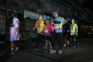 BIB: 3009, 246
                            <button type="button" onclick="openModal(26218617)" class="btn btn-primary btn-sm float-right btn-popup" data-toggle="modal" data-target=".modal-high-quality">
                        <i class="fas fa-shopping-cart"></i> Add to Cart
                    </button>
                                            <button type="button" onclick="isThisMe(26218617, true)" class="btn btn-success btn-sm float-right btn-popup btn-isme hidden" data-toggle="tooltip" data-placement="bottom" title="นี่คือรูปของคุณใช่ไหม คลิกที่นี่เพื่อเอาเข้าอัลบั้ม">
                        <i class="fas fa-plus"></i> Add to album
                    </button>
                    <button type="button" onclick="isThisMe(26218617, false)" class="btn btn-warning btn-sm float-right btn-popup btn-isnotme hidden">
                        <i class="fas fa-ban"></i> Remove from album
                    </button>