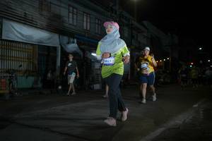 BIB: 3831
                            <button type="button" onclick="openModal(26218722)" class="btn btn-primary btn-sm float-right btn-popup" data-toggle="modal" data-target=".modal-high-quality">
                        <i class="fas fa-shopping-cart"></i> Add to Cart
                    </button>
                                            <button type="button" onclick="isThisMe(26218722, true)" class="btn btn-success btn-sm float-right btn-popup btn-isme hidden" data-toggle="tooltip" data-placement="bottom" title="นี่คือรูปของคุณใช่ไหม คลิกที่นี่เพื่อเอาเข้าอัลบั้ม">
                        <i class="fas fa-plus"></i> Add to album
                    </button>
                    <button type="button" onclick="isThisMe(26218722, false)" class="btn btn-warning btn-sm float-right btn-popup btn-isnotme hidden">
                        <i class="fas fa-ban"></i> Remove from album
                    </button>