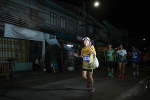 BIB: 3223
                            <button type="button" onclick="openModal(26218423)" class="btn btn-primary btn-sm float-right btn-popup" data-toggle="modal" data-target=".modal-high-quality">
                        <i class="fas fa-shopping-cart"></i> Add to Cart
                    </button>
                                            <button type="button" onclick="isThisMe(26218423, true)" class="btn btn-success btn-sm float-right btn-popup btn-isme hidden" data-toggle="tooltip" data-placement="bottom" title="นี่คือรูปของคุณใช่ไหม คลิกที่นี่เพื่อเอาเข้าอัลบั้ม">
                        <i class="fas fa-plus"></i> Add to album
                    </button>
                    <button type="button" onclick="isThisMe(26218423, false)" class="btn btn-warning btn-sm float-right btn-popup btn-isnotme hidden">
                        <i class="fas fa-ban"></i> Remove from album
                    </button>