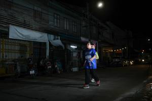 BIB: 3313
                            <button type="button" onclick="openModal(26219721)" class="btn btn-primary btn-sm float-right btn-popup" data-toggle="modal" data-target=".modal-high-quality">
                        <i class="fas fa-shopping-cart"></i> Add to Cart
                    </button>
                                            <button type="button" onclick="isThisMe(26219721, true)" class="btn btn-success btn-sm float-right btn-popup btn-isme hidden" data-toggle="tooltip" data-placement="bottom" title="นี่คือรูปของคุณใช่ไหม คลิกที่นี่เพื่อเอาเข้าอัลบั้ม">
                        <i class="fas fa-plus"></i> Add to album
                    </button>
                    <button type="button" onclick="isThisMe(26219721, false)" class="btn btn-warning btn-sm float-right btn-popup btn-isnotme hidden">
                        <i class="fas fa-ban"></i> Remove from album
                    </button>