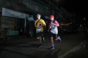 BIB: 3829, 0930
                            <button type="button" onclick="openModal(26217538)" class="btn btn-primary btn-sm float-right btn-popup" data-toggle="modal" data-target=".modal-high-quality">
                        <i class="fas fa-shopping-cart"></i> Add to Cart
                    </button>
                                            <button type="button" onclick="isThisMe(26217538, true)" class="btn btn-success btn-sm float-right btn-popup btn-isme hidden" data-toggle="tooltip" data-placement="bottom" title="นี่คือรูปของคุณใช่ไหม คลิกที่นี่เพื่อเอาเข้าอัลบั้ม">
                        <i class="fas fa-plus"></i> Add to album
                    </button>
                    <button type="button" onclick="isThisMe(26217538, false)" class="btn btn-warning btn-sm float-right btn-popup btn-isnotme hidden">
                        <i class="fas fa-ban"></i> Remove from album
                    </button>