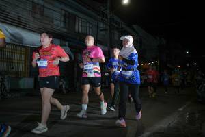 BIB: 39025, 3533, 3920
                            <button type="button" onclick="openModal(26217677)" class="btn btn-primary btn-sm float-right btn-popup" data-toggle="modal" data-target=".modal-high-quality">
                        <i class="fas fa-shopping-cart"></i> Add to Cart
                    </button>
                                            <button type="button" onclick="isThisMe(26217677, true)" class="btn btn-success btn-sm float-right btn-popup btn-isme hidden" data-toggle="tooltip" data-placement="bottom" title="นี่คือรูปของคุณใช่ไหม คลิกที่นี่เพื่อเอาเข้าอัลบั้ม">
                        <i class="fas fa-plus"></i> Add to album
                    </button>
                    <button type="button" onclick="isThisMe(26217677, false)" class="btn btn-warning btn-sm float-right btn-popup btn-isnotme hidden">
                        <i class="fas fa-ban"></i> Remove from album
                    </button>