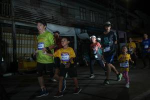 BIB: 0688, 3038, 3413, 3000
                            <button type="button" onclick="openModal(26219570)" class="btn btn-primary btn-sm float-right btn-popup" data-toggle="modal" data-target=".modal-high-quality">
                        <i class="fas fa-shopping-cart"></i> Add to Cart
                    </button>
                                            <button type="button" onclick="isThisMe(26219570, true)" class="btn btn-success btn-sm float-right btn-popup btn-isme hidden" data-toggle="tooltip" data-placement="bottom" title="นี่คือรูปของคุณใช่ไหม คลิกที่นี่เพื่อเอาเข้าอัลบั้ม">
                        <i class="fas fa-plus"></i> Add to album
                    </button>
                    <button type="button" onclick="isThisMe(26219570, false)" class="btn btn-warning btn-sm float-right btn-popup btn-isnotme hidden">
                        <i class="fas fa-ban"></i> Remove from album
                    </button>