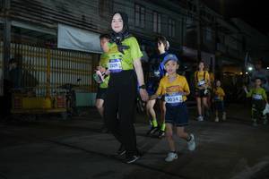 BIB: 3309, 3024
                            <button type="button" onclick="openModal(26218815)" class="btn btn-primary btn-sm float-right btn-popup" data-toggle="modal" data-target=".modal-high-quality">
                        <i class="fas fa-shopping-cart"></i> Add to Cart
                    </button>
                                            <button type="button" onclick="isThisMe(26218815, true)" class="btn btn-success btn-sm float-right btn-popup btn-isme hidden" data-toggle="tooltip" data-placement="bottom" title="นี่คือรูปของคุณใช่ไหม คลิกที่นี่เพื่อเอาเข้าอัลบั้ม">
                        <i class="fas fa-plus"></i> Add to album
                    </button>
                    <button type="button" onclick="isThisMe(26218815, false)" class="btn btn-warning btn-sm float-right btn-popup btn-isnotme hidden">
                        <i class="fas fa-ban"></i> Remove from album
                    </button>