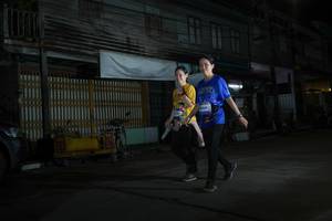 BIB: 998
                            <button type="button" onclick="openModal(26219571)" class="btn btn-primary btn-sm float-right btn-popup" data-toggle="modal" data-target=".modal-high-quality">
                        <i class="fas fa-shopping-cart"></i> Add to Cart
                    </button>
                                            <button type="button" onclick="isThisMe(26219571, true)" class="btn btn-success btn-sm float-right btn-popup btn-isme hidden" data-toggle="tooltip" data-placement="bottom" title="นี่คือรูปของคุณใช่ไหม คลิกที่นี่เพื่อเอาเข้าอัลบั้ม">
                        <i class="fas fa-plus"></i> Add to album
                    </button>
                    <button type="button" onclick="isThisMe(26219571, false)" class="btn btn-warning btn-sm float-right btn-popup btn-isnotme hidden">
                        <i class="fas fa-ban"></i> Remove from album
                    </button>