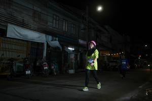 BIB: 3395
                            <button type="button" onclick="openModal(26219719)" class="btn btn-primary btn-sm float-right btn-popup" data-toggle="modal" data-target=".modal-high-quality">
                        <i class="fas fa-shopping-cart"></i> Add to Cart
                    </button>
                                            <button type="button" onclick="isThisMe(26219719, true)" class="btn btn-success btn-sm float-right btn-popup btn-isme hidden" data-toggle="tooltip" data-placement="bottom" title="นี่คือรูปของคุณใช่ไหม คลิกที่นี่เพื่อเอาเข้าอัลบั้ม">
                        <i class="fas fa-plus"></i> Add to album
                    </button>
                    <button type="button" onclick="isThisMe(26219719, false)" class="btn btn-warning btn-sm float-right btn-popup btn-isnotme hidden">
                        <i class="fas fa-ban"></i> Remove from album
                    </button>