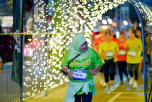 BIB: 4226
                            <button type="button" onclick="openModal(26238761)" class="btn btn-primary btn-sm float-right btn-popup" data-toggle="modal" data-target=".modal-high-quality">
                        <i class="fas fa-shopping-cart"></i> Add to Cart
                    </button>
                                            <button type="button" onclick="isThisMe(26238761, true)" class="btn btn-success btn-sm float-right btn-popup btn-isme hidden" data-toggle="tooltip" data-placement="bottom" title="นี่คือรูปของคุณใช่ไหม คลิกที่นี่เพื่อเอาเข้าอัลบั้ม">
                        <i class="fas fa-plus"></i> Add to album
                    </button>
                    <button type="button" onclick="isThisMe(26238761, false)" class="btn btn-warning btn-sm float-right btn-popup btn-isnotme hidden">
                        <i class="fas fa-ban"></i> Remove from album
                    </button>