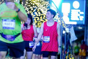 BIB: 4602, 3612, 928
                            <button type="button" onclick="openModal(26239967)" class="btn btn-primary btn-sm float-right btn-popup" data-toggle="modal" data-target=".modal-high-quality">
                        <i class="fas fa-shopping-cart"></i> Add to Cart
                    </button>
                                            <button type="button" onclick="isThisMe(26239967, true)" class="btn btn-success btn-sm float-right btn-popup btn-isme hidden" data-toggle="tooltip" data-placement="bottom" title="นี่คือรูปของคุณใช่ไหม คลิกที่นี่เพื่อเอาเข้าอัลบั้ม">
                        <i class="fas fa-plus"></i> Add to album
                    </button>
                    <button type="button" onclick="isThisMe(26239967, false)" class="btn btn-warning btn-sm float-right btn-popup btn-isnotme hidden">
                        <i class="fas fa-ban"></i> Remove from album
                    </button>