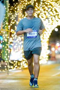 BIB: 4840
                            <button type="button" onclick="openModal(26241191)" class="btn btn-primary btn-sm float-right btn-popup" data-toggle="modal" data-target=".modal-high-quality">
                        <i class="fas fa-shopping-cart"></i> Add to Cart
                    </button>
                                            <button type="button" onclick="isThisMe(26241191, true)" class="btn btn-success btn-sm float-right btn-popup btn-isme hidden" data-toggle="tooltip" data-placement="bottom" title="นี่คือรูปของคุณใช่ไหม คลิกที่นี่เพื่อเอาเข้าอัลบั้ม">
                        <i class="fas fa-plus"></i> Add to album
                    </button>
                    <button type="button" onclick="isThisMe(26241191, false)" class="btn btn-warning btn-sm float-right btn-popup btn-isnotme hidden">
                        <i class="fas fa-ban"></i> Remove from album
                    </button>