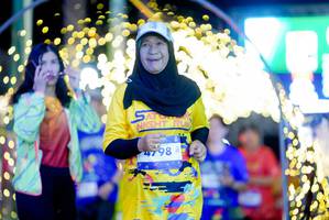 BIB: 4798
                            <button type="button" onclick="openModal(26239217)" class="btn btn-primary btn-sm float-right btn-popup" data-toggle="modal" data-target=".modal-high-quality">
                        <i class="fas fa-shopping-cart"></i> Add to Cart
                    </button>
                                            <button type="button" onclick="isThisMe(26239217, true)" class="btn btn-success btn-sm float-right btn-popup btn-isme hidden" data-toggle="tooltip" data-placement="bottom" title="นี่คือรูปของคุณใช่ไหม คลิกที่นี่เพื่อเอาเข้าอัลบั้ม">
                        <i class="fas fa-plus"></i> Add to album
                    </button>
                    <button type="button" onclick="isThisMe(26239217, false)" class="btn btn-warning btn-sm float-right btn-popup btn-isnotme hidden">
                        <i class="fas fa-ban"></i> Remove from album
                    </button>