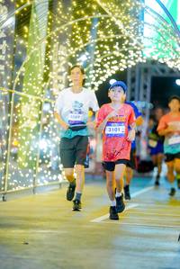 BIB: 4089, 3101
                            <button type="button" onclick="openModal(26240702)" class="btn btn-primary btn-sm float-right btn-popup" data-toggle="modal" data-target=".modal-high-quality">
                        <i class="fas fa-shopping-cart"></i> Add to Cart
                    </button>
                                            <button type="button" onclick="isThisMe(26240702, true)" class="btn btn-success btn-sm float-right btn-popup btn-isme hidden" data-toggle="tooltip" data-placement="bottom" title="นี่คือรูปของคุณใช่ไหม คลิกที่นี่เพื่อเอาเข้าอัลบั้ม">
                        <i class="fas fa-plus"></i> Add to album
                    </button>
                    <button type="button" onclick="isThisMe(26240702, false)" class="btn btn-warning btn-sm float-right btn-popup btn-isnotme hidden">
                        <i class="fas fa-ban"></i> Remove from album
                    </button>