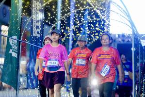 BIB: 4153, 393, 3955
                            <button type="button" onclick="openModal(26237751)" class="btn btn-primary btn-sm float-right btn-popup" data-toggle="modal" data-target=".modal-high-quality">
                        <i class="fas fa-shopping-cart"></i> Add to Cart
                    </button>
                                            <button type="button" onclick="isThisMe(26237751, true)" class="btn btn-success btn-sm float-right btn-popup btn-isme hidden" data-toggle="tooltip" data-placement="bottom" title="นี่คือรูปของคุณใช่ไหม คลิกที่นี่เพื่อเอาเข้าอัลบั้ม">
                        <i class="fas fa-plus"></i> Add to album
                    </button>
                    <button type="button" onclick="isThisMe(26237751, false)" class="btn btn-warning btn-sm float-right btn-popup btn-isnotme hidden">
                        <i class="fas fa-ban"></i> Remove from album
                    </button>