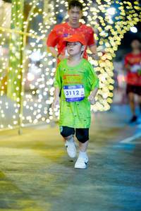 BIB: 3112
                            <button type="button" onclick="openModal(26240372)" class="btn btn-primary btn-sm float-right btn-popup" data-toggle="modal" data-target=".modal-high-quality">
                        <i class="fas fa-shopping-cart"></i> Add to Cart
                    </button>
                                            <button type="button" onclick="isThisMe(26240372, true)" class="btn btn-success btn-sm float-right btn-popup btn-isme hidden" data-toggle="tooltip" data-placement="bottom" title="นี่คือรูปของคุณใช่ไหม คลิกที่นี่เพื่อเอาเข้าอัลบั้ม">
                        <i class="fas fa-plus"></i> Add to album
                    </button>
                    <button type="button" onclick="isThisMe(26240372, false)" class="btn btn-warning btn-sm float-right btn-popup btn-isnotme hidden">
                        <i class="fas fa-ban"></i> Remove from album
                    </button>