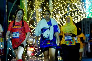 BIB: 3626, 3860
                            <button type="button" onclick="openModal(26238250)" class="btn btn-primary btn-sm float-right btn-popup" data-toggle="modal" data-target=".modal-high-quality">
                        <i class="fas fa-shopping-cart"></i> Add to Cart
                    </button>
                                            <button type="button" onclick="isThisMe(26238250, true)" class="btn btn-success btn-sm float-right btn-popup btn-isme hidden" data-toggle="tooltip" data-placement="bottom" title="นี่คือรูปของคุณใช่ไหม คลิกที่นี่เพื่อเอาเข้าอัลบั้ม">
                        <i class="fas fa-plus"></i> Add to album
                    </button>
                    <button type="button" onclick="isThisMe(26238250, false)" class="btn btn-warning btn-sm float-right btn-popup btn-isnotme hidden">
                        <i class="fas fa-ban"></i> Remove from album
                    </button>