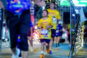 BIB: 3110
                            <button type="button" onclick="openModal(26239761)" class="btn btn-primary btn-sm float-right btn-popup" data-toggle="modal" data-target=".modal-high-quality">
                        <i class="fas fa-shopping-cart"></i> Add to Cart
                    </button>
                                            <button type="button" onclick="isThisMe(26239761, true)" class="btn btn-success btn-sm float-right btn-popup btn-isme hidden" data-toggle="tooltip" data-placement="bottom" title="นี่คือรูปของคุณใช่ไหม คลิกที่นี่เพื่อเอาเข้าอัลบั้ม">
                        <i class="fas fa-plus"></i> Add to album
                    </button>
                    <button type="button" onclick="isThisMe(26239761, false)" class="btn btn-warning btn-sm float-right btn-popup btn-isnotme hidden">
                        <i class="fas fa-ban"></i> Remove from album
                    </button>