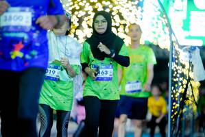 BIB: 3800, 019, 163
                            <button type="button" onclick="openModal(26239578)" class="btn btn-primary btn-sm float-right btn-popup" data-toggle="modal" data-target=".modal-high-quality">
                        <i class="fas fa-shopping-cart"></i> Add to Cart
                    </button>
                                            <button type="button" onclick="isThisMe(26239578, true)" class="btn btn-success btn-sm float-right btn-popup btn-isme hidden" data-toggle="tooltip" data-placement="bottom" title="นี่คือรูปของคุณใช่ไหม คลิกที่นี่เพื่อเอาเข้าอัลบั้ม">
                        <i class="fas fa-plus"></i> Add to album
                    </button>
                    <button type="button" onclick="isThisMe(26239578, false)" class="btn btn-warning btn-sm float-right btn-popup btn-isnotme hidden">
                        <i class="fas fa-ban"></i> Remove from album
                    </button>