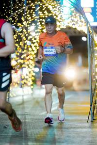 BIB: 4464
                            <button type="button" onclick="openModal(26241156)" class="btn btn-primary btn-sm float-right btn-popup" data-toggle="modal" data-target=".modal-high-quality">
                        <i class="fas fa-shopping-cart"></i> Add to Cart
                    </button>
                                            <button type="button" onclick="isThisMe(26241156, true)" class="btn btn-success btn-sm float-right btn-popup btn-isme hidden" data-toggle="tooltip" data-placement="bottom" title="นี่คือรูปของคุณใช่ไหม คลิกที่นี่เพื่อเอาเข้าอัลบั้ม">
                        <i class="fas fa-plus"></i> Add to album
                    </button>
                    <button type="button" onclick="isThisMe(26241156, false)" class="btn btn-warning btn-sm float-right btn-popup btn-isnotme hidden">
                        <i class="fas fa-ban"></i> Remove from album
                    </button>