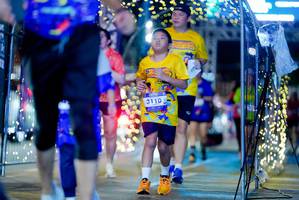 BIB: 3110
                            <button type="button" onclick="openModal(26239765)" class="btn btn-primary btn-sm float-right btn-popup" data-toggle="modal" data-target=".modal-high-quality">
                        <i class="fas fa-shopping-cart"></i> Add to Cart
                    </button>
                                            <button type="button" onclick="isThisMe(26239765, true)" class="btn btn-success btn-sm float-right btn-popup btn-isme hidden" data-toggle="tooltip" data-placement="bottom" title="นี่คือรูปของคุณใช่ไหม คลิกที่นี่เพื่อเอาเข้าอัลบั้ม">
                        <i class="fas fa-plus"></i> Add to album
                    </button>
                    <button type="button" onclick="isThisMe(26239765, false)" class="btn btn-warning btn-sm float-right btn-popup btn-isnotme hidden">
                        <i class="fas fa-ban"></i> Remove from album
                    </button>