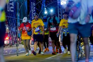 BIB: 105
                            <button type="button" onclick="openModal(26238506)" class="btn btn-primary btn-sm float-right btn-popup" data-toggle="modal" data-target=".modal-high-quality">
                        <i class="fas fa-shopping-cart"></i> Add to Cart
                    </button>
                                            <button type="button" onclick="isThisMe(26238506, true)" class="btn btn-success btn-sm float-right btn-popup btn-isme hidden" data-toggle="tooltip" data-placement="bottom" title="นี่คือรูปของคุณใช่ไหม คลิกที่นี่เพื่อเอาเข้าอัลบั้ม">
                        <i class="fas fa-plus"></i> Add to album
                    </button>
                    <button type="button" onclick="isThisMe(26238506, false)" class="btn btn-warning btn-sm float-right btn-popup btn-isnotme hidden">
                        <i class="fas fa-ban"></i> Remove from album
                    </button>