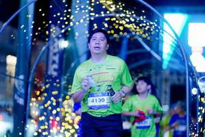 BIB: 4130
                            <button type="button" onclick="openModal(26240017)" class="btn btn-primary btn-sm float-right btn-popup" data-toggle="modal" data-target=".modal-high-quality">
                        <i class="fas fa-shopping-cart"></i> Add to Cart
                    </button>
                                            <button type="button" onclick="isThisMe(26240017, true)" class="btn btn-success btn-sm float-right btn-popup btn-isme hidden" data-toggle="tooltip" data-placement="bottom" title="นี่คือรูปของคุณใช่ไหม คลิกที่นี่เพื่อเอาเข้าอัลบั้ม">
                        <i class="fas fa-plus"></i> Add to album
                    </button>
                    <button type="button" onclick="isThisMe(26240017, false)" class="btn btn-warning btn-sm float-right btn-popup btn-isnotme hidden">
                        <i class="fas fa-ban"></i> Remove from album
                    </button>