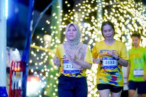 BIB: 3525
                            <button type="button" onclick="openModal(26240173)" class="btn btn-primary btn-sm float-right btn-popup" data-toggle="modal" data-target=".modal-high-quality">
                        <i class="fas fa-shopping-cart"></i> Add to Cart
                    </button>
                                            <button type="button" onclick="isThisMe(26240173, true)" class="btn btn-success btn-sm float-right btn-popup btn-isme hidden" data-toggle="tooltip" data-placement="bottom" title="นี่คือรูปของคุณใช่ไหม คลิกที่นี่เพื่อเอาเข้าอัลบั้ม">
                        <i class="fas fa-plus"></i> Add to album
                    </button>
                    <button type="button" onclick="isThisMe(26240173, false)" class="btn btn-warning btn-sm float-right btn-popup btn-isnotme hidden">
                        <i class="fas fa-ban"></i> Remove from album
                    </button>