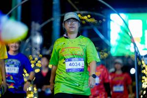 BIB: 4034
                            <button type="button" onclick="openModal(26238900)" class="btn btn-primary btn-sm float-right btn-popup" data-toggle="modal" data-target=".modal-high-quality">
                        <i class="fas fa-shopping-cart"></i> Add to Cart
                    </button>
                                            <button type="button" onclick="isThisMe(26238900, true)" class="btn btn-success btn-sm float-right btn-popup btn-isme hidden" data-toggle="tooltip" data-placement="bottom" title="นี่คือรูปของคุณใช่ไหม คลิกที่นี่เพื่อเอาเข้าอัลบั้ม">
                        <i class="fas fa-plus"></i> Add to album
                    </button>
                    <button type="button" onclick="isThisMe(26238900, false)" class="btn btn-warning btn-sm float-right btn-popup btn-isnotme hidden">
                        <i class="fas fa-ban"></i> Remove from album
                    </button>