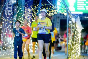 BIB: 3139
                            <button type="button" onclick="openModal(26239923)" class="btn btn-primary btn-sm float-right btn-popup" data-toggle="modal" data-target=".modal-high-quality">
                        <i class="fas fa-shopping-cart"></i> Add to Cart
                    </button>
                                            <button type="button" onclick="isThisMe(26239923, true)" class="btn btn-success btn-sm float-right btn-popup btn-isme hidden" data-toggle="tooltip" data-placement="bottom" title="นี่คือรูปของคุณใช่ไหม คลิกที่นี่เพื่อเอาเข้าอัลบั้ม">
                        <i class="fas fa-plus"></i> Add to album
                    </button>
                    <button type="button" onclick="isThisMe(26239923, false)" class="btn btn-warning btn-sm float-right btn-popup btn-isnotme hidden">
                        <i class="fas fa-ban"></i> Remove from album
                    </button>