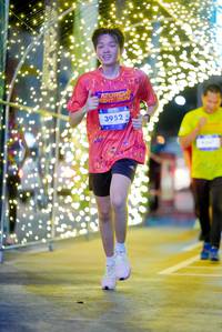 BIB: 3952
                            <button type="button" onclick="openModal(26240533)" class="btn btn-primary btn-sm float-right btn-popup" data-toggle="modal" data-target=".modal-high-quality">
                        <i class="fas fa-shopping-cart"></i> Add to Cart
                    </button>
                                            <button type="button" onclick="isThisMe(26240533, true)" class="btn btn-success btn-sm float-right btn-popup btn-isme hidden" data-toggle="tooltip" data-placement="bottom" title="นี่คือรูปของคุณใช่ไหม คลิกที่นี่เพื่อเอาเข้าอัลบั้ม">
                        <i class="fas fa-plus"></i> Add to album
                    </button>
                    <button type="button" onclick="isThisMe(26240533, false)" class="btn btn-warning btn-sm float-right btn-popup btn-isnotme hidden">
                        <i class="fas fa-ban"></i> Remove from album
                    </button>