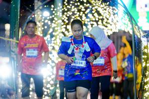 BIB: 4231, 4024
                            <button type="button" onclick="openModal(26239240)" class="btn btn-primary btn-sm float-right btn-popup" data-toggle="modal" data-target=".modal-high-quality">
                        <i class="fas fa-shopping-cart"></i> Add to Cart
                    </button>
                                            <button type="button" onclick="isThisMe(26239240, true)" class="btn btn-success btn-sm float-right btn-popup btn-isme hidden" data-toggle="tooltip" data-placement="bottom" title="นี่คือรูปของคุณใช่ไหม คลิกที่นี่เพื่อเอาเข้าอัลบั้ม">
                        <i class="fas fa-plus"></i> Add to album
                    </button>
                    <button type="button" onclick="isThisMe(26239240, false)" class="btn btn-warning btn-sm float-right btn-popup btn-isnotme hidden">
                        <i class="fas fa-ban"></i> Remove from album
                    </button>