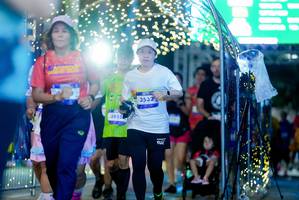 BIB: 3855, 3532
                            <button type="button" onclick="openModal(26239085)" class="btn btn-primary btn-sm float-right btn-popup" data-toggle="modal" data-target=".modal-high-quality">
                        <i class="fas fa-shopping-cart"></i> Add to Cart
                    </button>
                                            <button type="button" onclick="isThisMe(26239085, true)" class="btn btn-success btn-sm float-right btn-popup btn-isme hidden" data-toggle="tooltip" data-placement="bottom" title="นี่คือรูปของคุณใช่ไหม คลิกที่นี่เพื่อเอาเข้าอัลบั้ม">
                        <i class="fas fa-plus"></i> Add to album
                    </button>
                    <button type="button" onclick="isThisMe(26239085, false)" class="btn btn-warning btn-sm float-right btn-popup btn-isnotme hidden">
                        <i class="fas fa-ban"></i> Remove from album
                    </button>