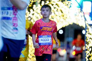 BIB: 513, 4332
                            <button type="button" onclick="openModal(26240246)" class="btn btn-primary btn-sm float-right btn-popup" data-toggle="modal" data-target=".modal-high-quality">
                        <i class="fas fa-shopping-cart"></i> Add to Cart
                    </button>
                                            <button type="button" onclick="isThisMe(26240246, true)" class="btn btn-success btn-sm float-right btn-popup btn-isme hidden" data-toggle="tooltip" data-placement="bottom" title="นี่คือรูปของคุณใช่ไหม คลิกที่นี่เพื่อเอาเข้าอัลบั้ม">
                        <i class="fas fa-plus"></i> Add to album
                    </button>
                    <button type="button" onclick="isThisMe(26240246, false)" class="btn btn-warning btn-sm float-right btn-popup btn-isnotme hidden">
                        <i class="fas fa-ban"></i> Remove from album
                    </button>