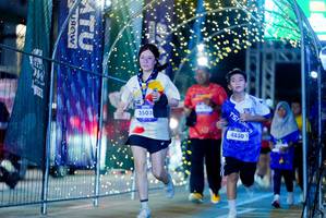 BIB: 3503, 4850
                            <button type="button" onclick="openModal(26239773)" class="btn btn-primary btn-sm float-right btn-popup" data-toggle="modal" data-target=".modal-high-quality">
                        <i class="fas fa-shopping-cart"></i> Add to Cart
                    </button>
                                            <button type="button" onclick="isThisMe(26239773, true)" class="btn btn-success btn-sm float-right btn-popup btn-isme hidden" data-toggle="tooltip" data-placement="bottom" title="นี่คือรูปของคุณใช่ไหม คลิกที่นี่เพื่อเอาเข้าอัลบั้ม">
                        <i class="fas fa-plus"></i> Add to album
                    </button>
                    <button type="button" onclick="isThisMe(26239773, false)" class="btn btn-warning btn-sm float-right btn-popup btn-isnotme hidden">
                        <i class="fas fa-ban"></i> Remove from album
                    </button>