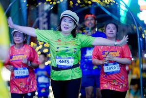 BIB: 3798, 4655, 3896
                            <button type="button" onclick="openModal(26239346)" class="btn btn-primary btn-sm float-right btn-popup" data-toggle="modal" data-target=".modal-high-quality">
                        <i class="fas fa-shopping-cart"></i> Add to Cart
                    </button>
                                            <button type="button" onclick="isThisMe(26239346, true)" class="btn btn-success btn-sm float-right btn-popup btn-isme hidden" data-toggle="tooltip" data-placement="bottom" title="นี่คือรูปของคุณใช่ไหม คลิกที่นี่เพื่อเอาเข้าอัลบั้ม">
                        <i class="fas fa-plus"></i> Add to album
                    </button>
                    <button type="button" onclick="isThisMe(26239346, false)" class="btn btn-warning btn-sm float-right btn-popup btn-isnotme hidden">
                        <i class="fas fa-ban"></i> Remove from album
                    </button>