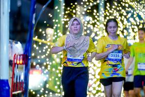 BIB: 3525
                            <button type="button" onclick="openModal(26240185)" class="btn btn-primary btn-sm float-right btn-popup" data-toggle="modal" data-target=".modal-high-quality">
                        <i class="fas fa-shopping-cart"></i> Add to Cart
                    </button>
                                            <button type="button" onclick="isThisMe(26240185, true)" class="btn btn-success btn-sm float-right btn-popup btn-isme hidden" data-toggle="tooltip" data-placement="bottom" title="นี่คือรูปของคุณใช่ไหม คลิกที่นี่เพื่อเอาเข้าอัลบั้ม">
                        <i class="fas fa-plus"></i> Add to album
                    </button>
                    <button type="button" onclick="isThisMe(26240185, false)" class="btn btn-warning btn-sm float-right btn-popup btn-isnotme hidden">
                        <i class="fas fa-ban"></i> Remove from album
                    </button>