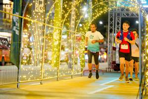 BIB: 5385
                            <button type="button" onclick="openModal(26241526)" class="btn btn-primary btn-sm float-right btn-popup" data-toggle="modal" data-target=".modal-high-quality">
                        <i class="fas fa-shopping-cart"></i> Add to Cart
                    </button>
                                            <button type="button" onclick="isThisMe(26241526, true)" class="btn btn-success btn-sm float-right btn-popup btn-isme hidden" data-toggle="tooltip" data-placement="bottom" title="นี่คือรูปของคุณใช่ไหม คลิกที่นี่เพื่อเอาเข้าอัลบั้ม">
                        <i class="fas fa-plus"></i> Add to album
                    </button>
                    <button type="button" onclick="isThisMe(26241526, false)" class="btn btn-warning btn-sm float-right btn-popup btn-isnotme hidden">
                        <i class="fas fa-ban"></i> Remove from album
                    </button>