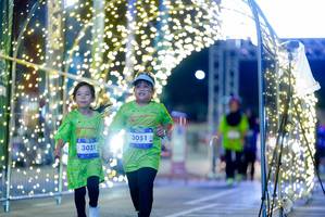 BIB: 3051, 3031
                            <button type="button" onclick="openModal(26237629)" class="btn btn-primary btn-sm float-right btn-popup" data-toggle="modal" data-target=".modal-high-quality">
                        <i class="fas fa-shopping-cart"></i> Add to Cart
                    </button>
                                            <button type="button" onclick="isThisMe(26237629, true)" class="btn btn-success btn-sm float-right btn-popup btn-isme hidden" data-toggle="tooltip" data-placement="bottom" title="นี่คือรูปของคุณใช่ไหม คลิกที่นี่เพื่อเอาเข้าอัลบั้ม">
                        <i class="fas fa-plus"></i> Add to album
                    </button>
                    <button type="button" onclick="isThisMe(26237629, false)" class="btn btn-warning btn-sm float-right btn-popup btn-isnotme hidden">
                        <i class="fas fa-ban"></i> Remove from album
                    </button>