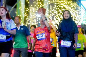 BIB: 577, 4344, 3545
                            <button type="button" onclick="openModal(26238819)" class="btn btn-primary btn-sm float-right btn-popup" data-toggle="modal" data-target=".modal-high-quality">
                        <i class="fas fa-shopping-cart"></i> Add to Cart
                    </button>
                                            <button type="button" onclick="isThisMe(26238819, true)" class="btn btn-success btn-sm float-right btn-popup btn-isme hidden" data-toggle="tooltip" data-placement="bottom" title="นี่คือรูปของคุณใช่ไหม คลิกที่นี่เพื่อเอาเข้าอัลบั้ม">
                        <i class="fas fa-plus"></i> Add to album
                    </button>
                    <button type="button" onclick="isThisMe(26238819, false)" class="btn btn-warning btn-sm float-right btn-popup btn-isnotme hidden">
                        <i class="fas fa-ban"></i> Remove from album
                    </button>