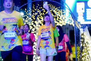 BIB: 4761, 3084, 3083
                            <button type="button" onclick="openModal(26239216)" class="btn btn-primary btn-sm float-right btn-popup" data-toggle="modal" data-target=".modal-high-quality">
                        <i class="fas fa-shopping-cart"></i> Add to Cart
                    </button>
                                            <button type="button" onclick="isThisMe(26239216, true)" class="btn btn-success btn-sm float-right btn-popup btn-isme hidden" data-toggle="tooltip" data-placement="bottom" title="นี่คือรูปของคุณใช่ไหม คลิกที่นี่เพื่อเอาเข้าอัลบั้ม">
                        <i class="fas fa-plus"></i> Add to album
                    </button>
                    <button type="button" onclick="isThisMe(26239216, false)" class="btn btn-warning btn-sm float-right btn-popup btn-isnotme hidden">
                        <i class="fas fa-ban"></i> Remove from album
                    </button>